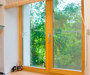 Деревянные окна со стеклопакетом в доме от компании Инвуд