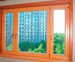 Остекление лоджий деревянными окнами